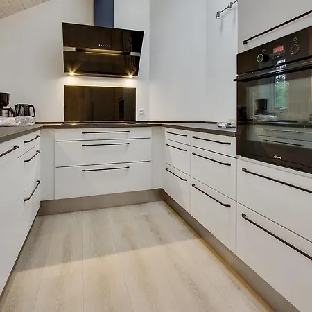 Four-bedroom Holiday In * Hals