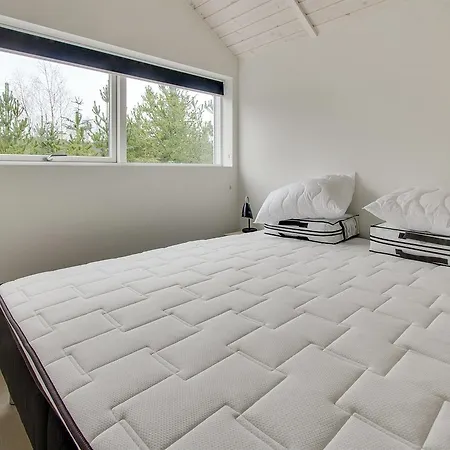 度假居 Four-bedroom Holiday In *