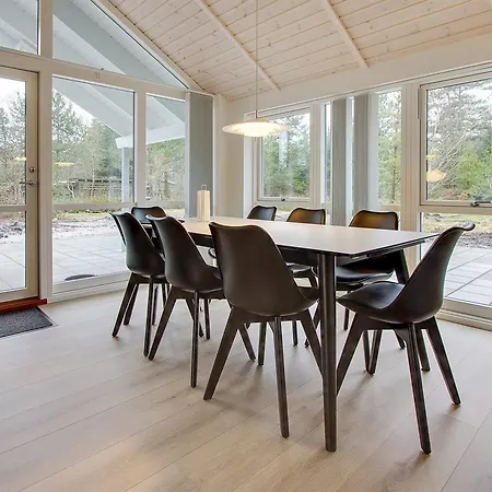 Four-bedroom Holiday In * Hals